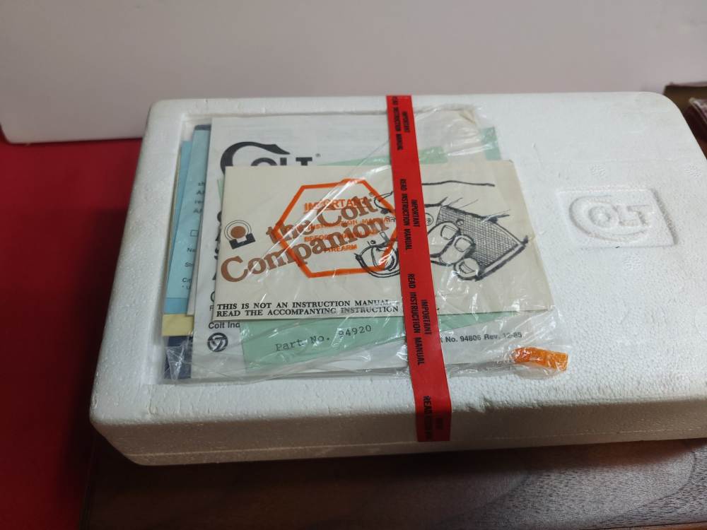 AMAZING! Colt Joe Foss Tribute Heritage 1911 Full Set 45acp wwii Collector-img-10