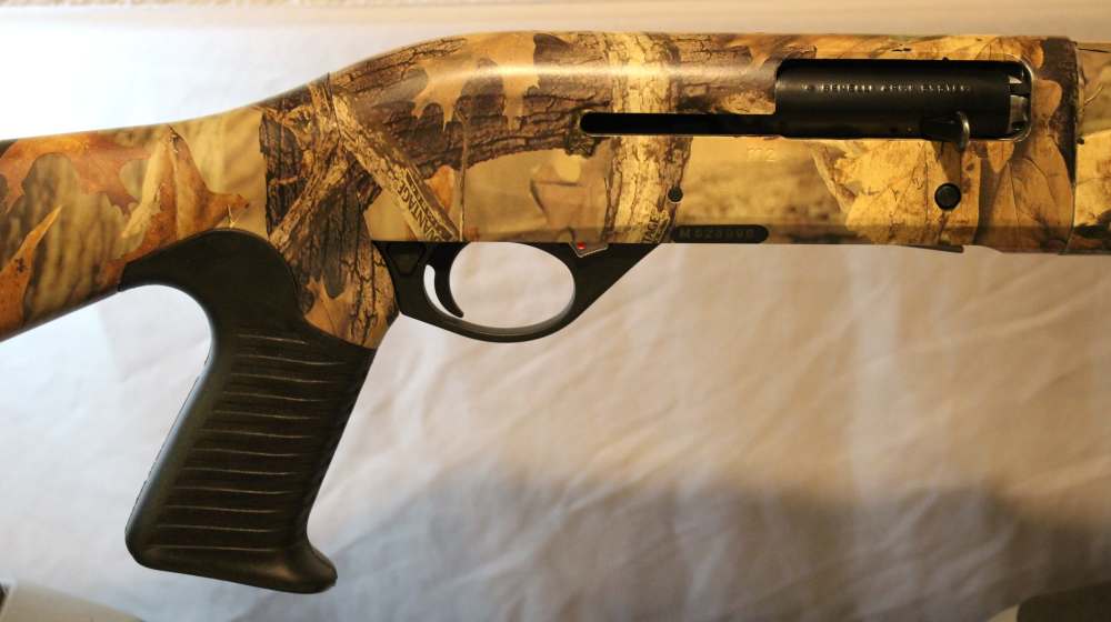 Benelli M2 Camo 24” 12g “Turkey” 6x Crio Chokes in Case EXCELLENT-img-3