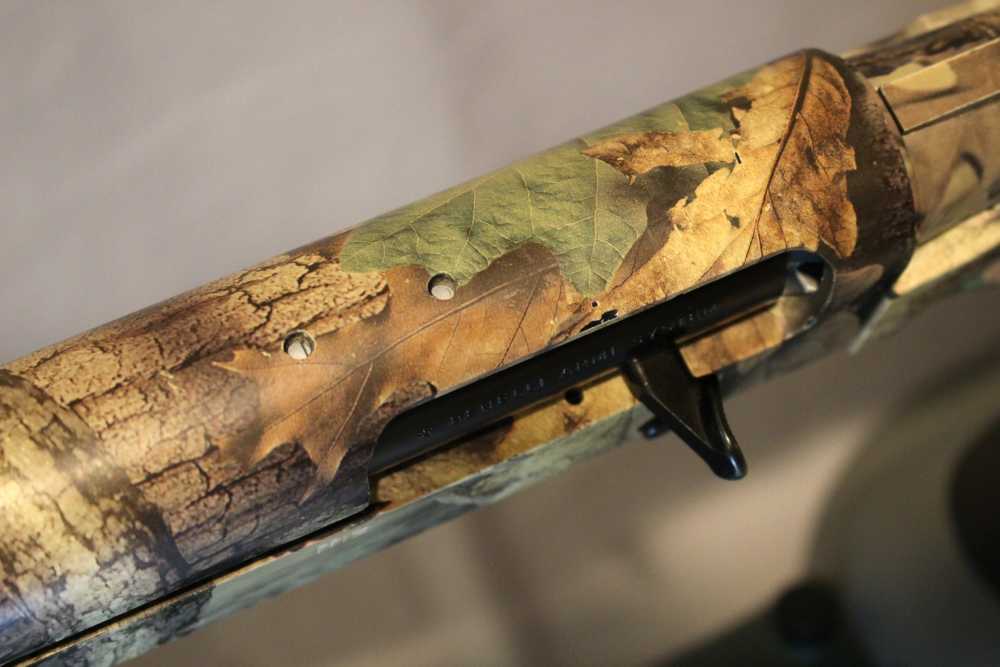 Benelli M2 Camo 24” 12g “Turkey” 6x Crio Chokes in Case EXCELLENT-img-18