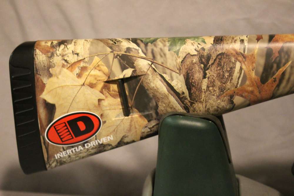 Benelli M2 Camo 24” 12g “Turkey” 6x Crio Chokes in Case EXCELLENT-img-2