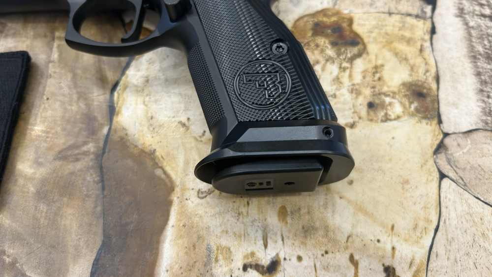 NIB CZ 75 TS CZECHMATE SEMI AUTO RACE GUN W/ ALL ACCESSORIES! 5.23" 20/26+1-img-11