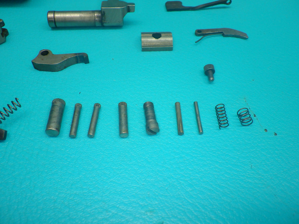 Harrington & Richardson Model 733 .32 S&W 2.5" Bbl Revolver Repair Parts-img-3