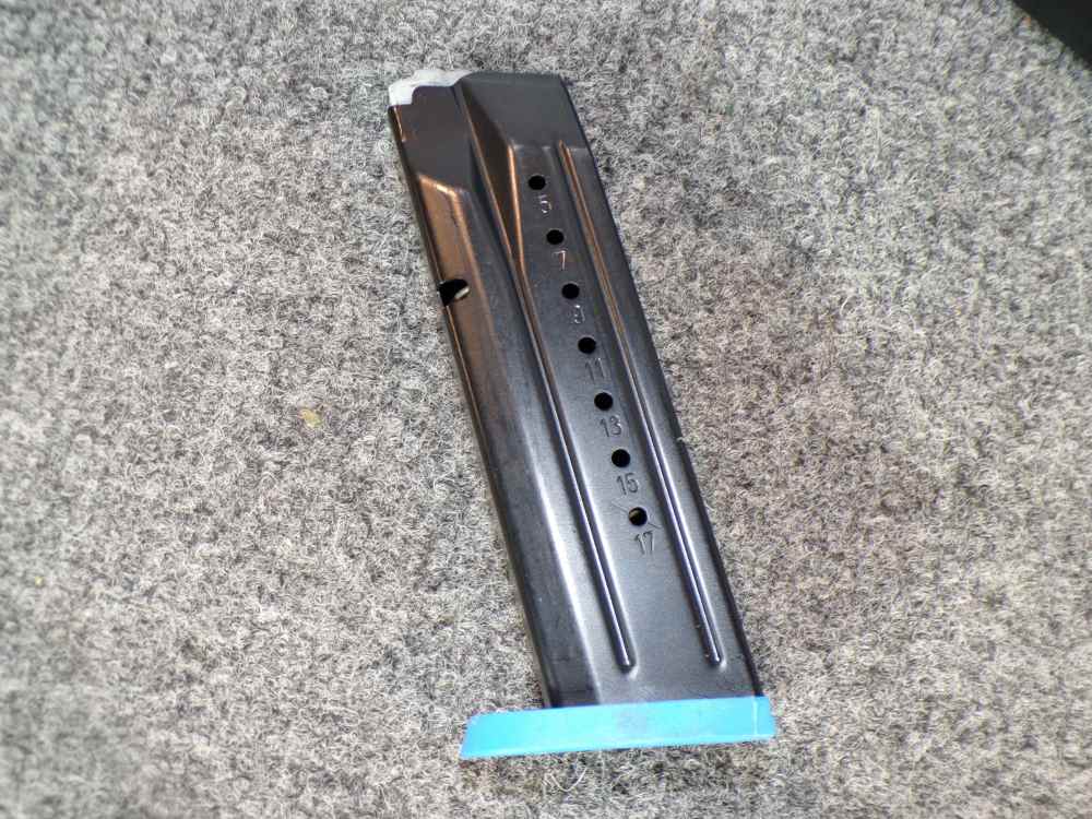 Smith & Wesson M&P Blue Gun 9 MM Simunition Training Pistol 2-17 150562-img-5