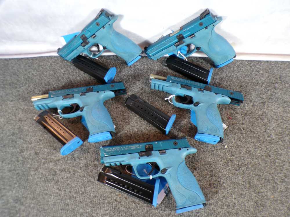 Smith & Wesson M&P Blue Gun 9 MM Simunition Training Pistol 2-17 150562-img-0
