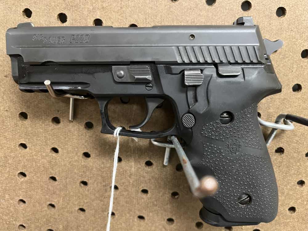 Sig Sauer P229-img-1