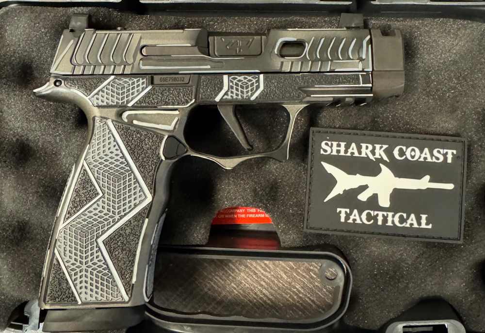 Sig Sauer, P365X Komodo Anime 9mm Shark Coast Tactical-img-1