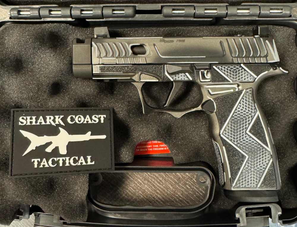 Sig Sauer, P365X Komodo Anime 9mm Shark Coast Tactical-img-2