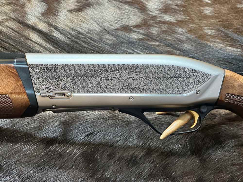BROWNING MAXUS II ULTIMATE 3" 12GA 28" ENGRAVED, GREAT WOOD-img-11