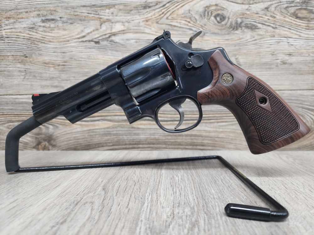 Smith & Wesson 29 Classic 44 Mag-img-1