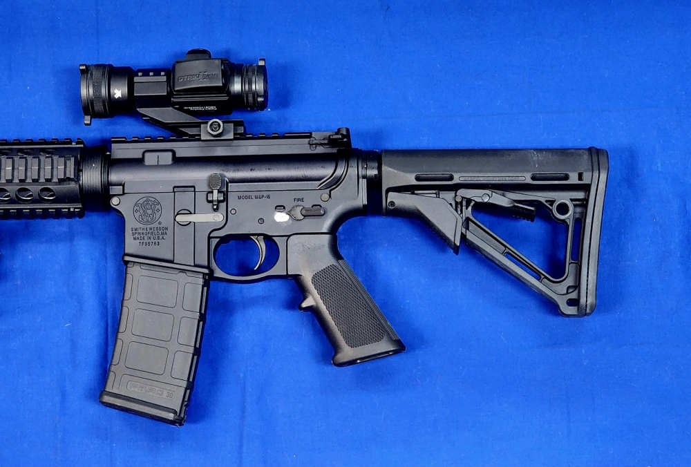 SMITH & WESSON M&P-15 16" W/ VORTEX STRIKEFIRE & BIPOD - EXCELLENT-img-4