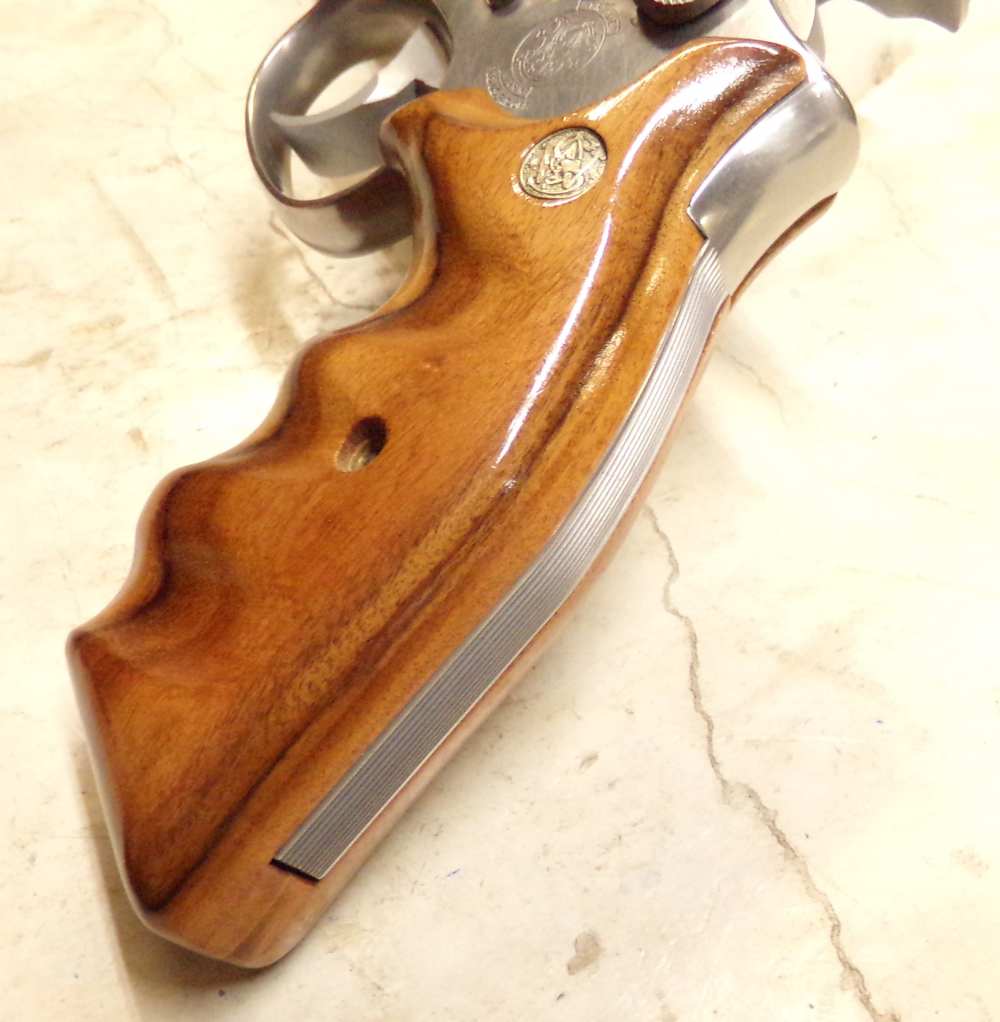 Used Smith & Wesson model 617 Revolver in 22LR with a 6 inch barrel-img-2