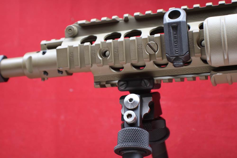 (38587) SUPER RARE. Knights Armament M110 carbine/ SR-25 FDE with silencer-img-22