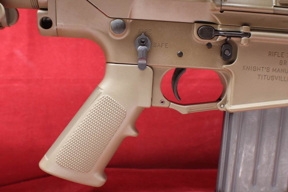 (38587) SUPER RARE. Knights Armament M110 carbine/ SR-25 FDE with silencer-img-7