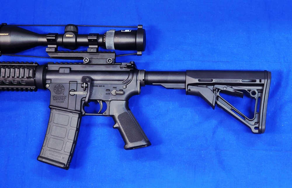 SMITH & WESSON M&P-15 16" W/ NIKON PROSTAFF SCOPE & BIPOD - EXCELLENT-img-4