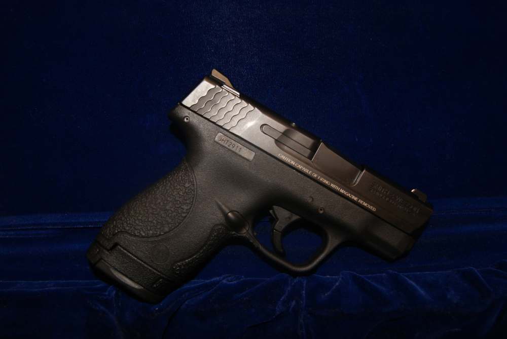 SMITH & WESSON 9 SHIELD 9MM PISTOL-img-1