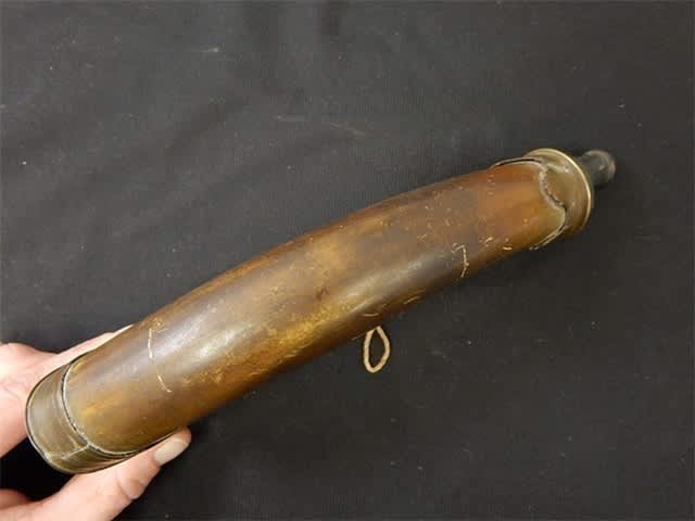 1840s Antique Rifle & Pistol Powder Flask Horn-img-1