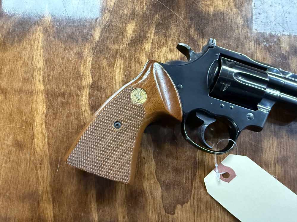 1977 Colt Trooper Mark III .357 4” revolver Blued finish -img-9