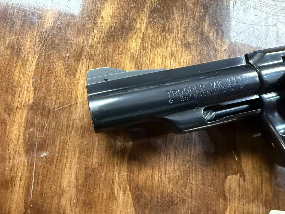 1977 Colt Trooper Mark III .357 4” revolver Blued finish -img-7