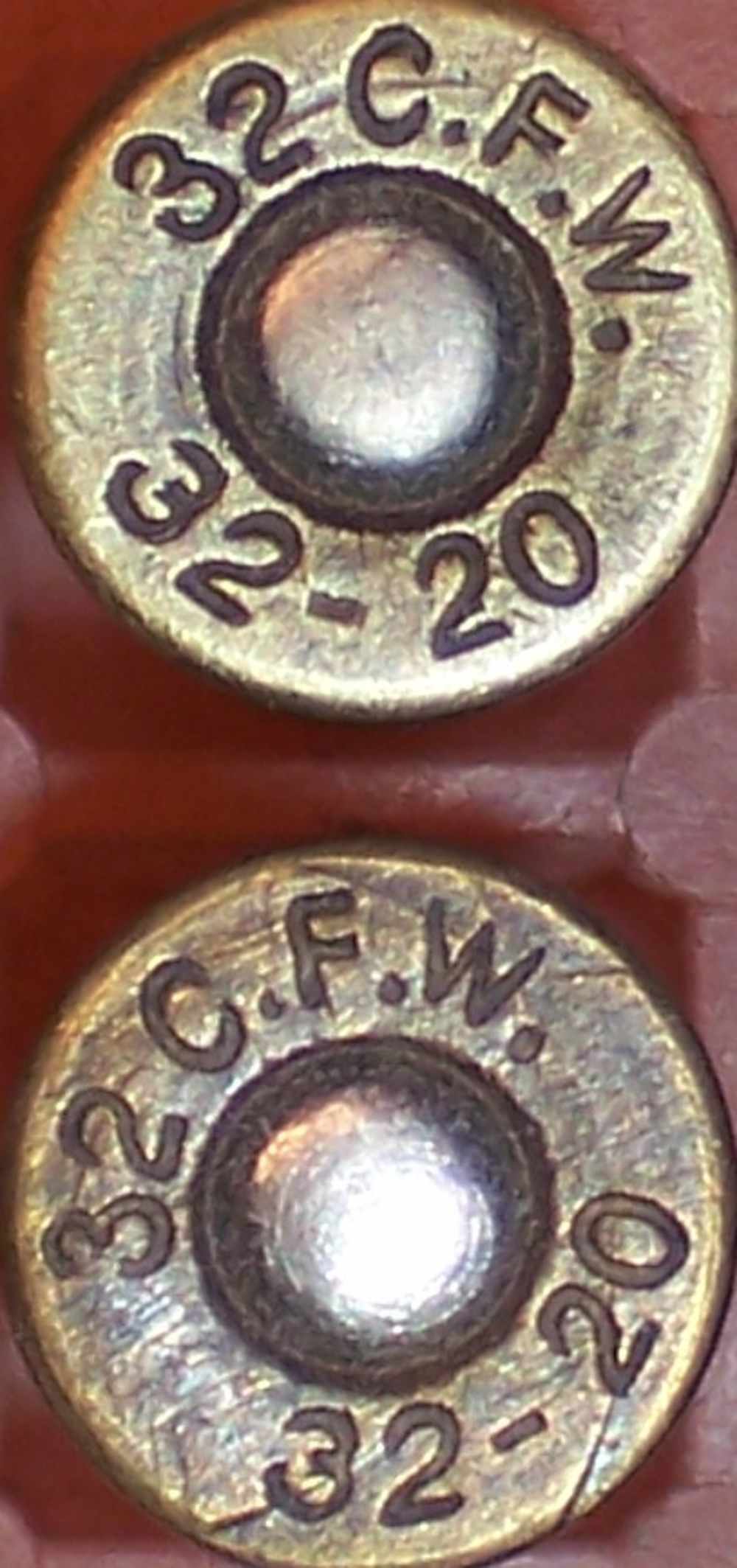 Western 32 C.F.W. .32-20 Center Fire Win 85 Grain LFP 2 Rounds Very Vintage-img-0