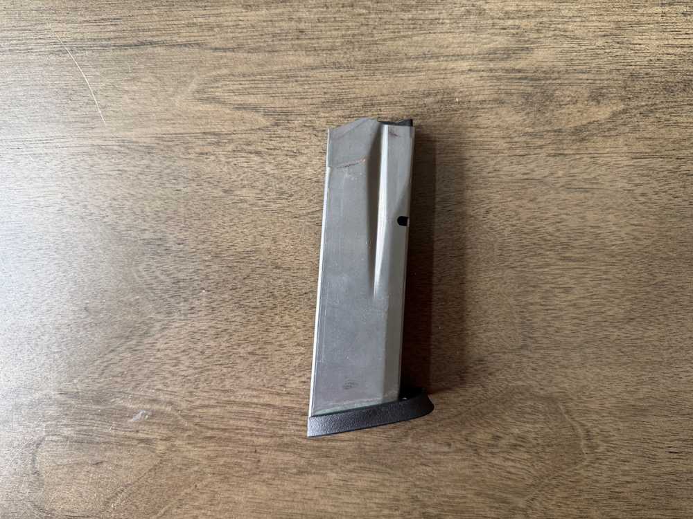 Smith & Wesson M&P .45 ACP 10 Round Magazine -img-1