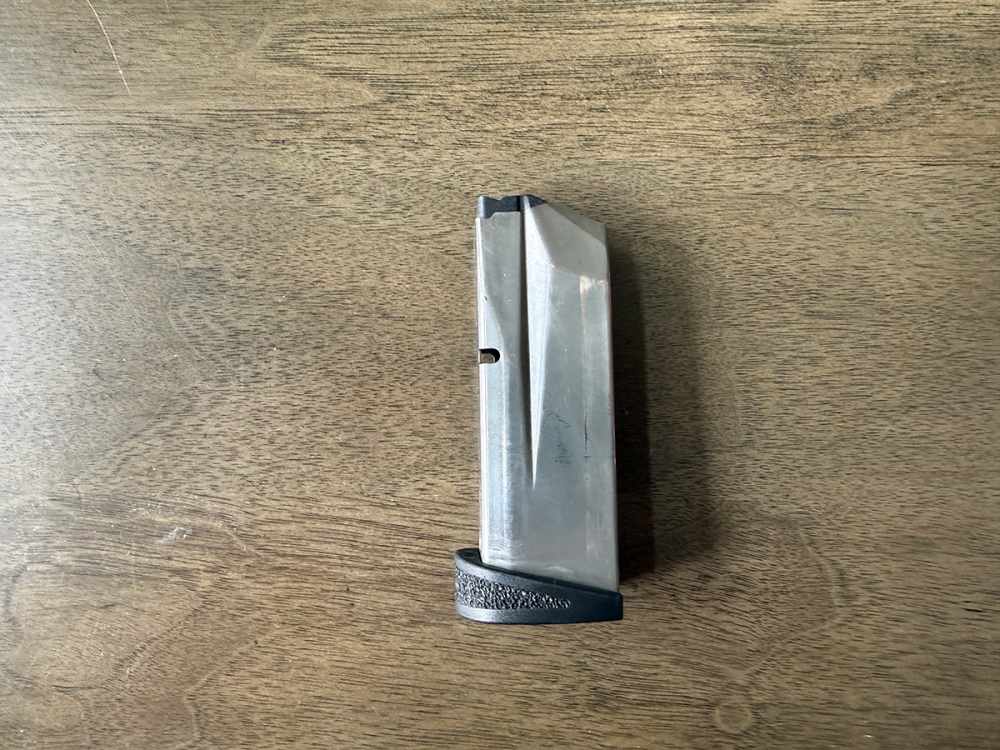 Smith & Wesson M&P Compact .45 ACP 8 Round Magazine-img-1
