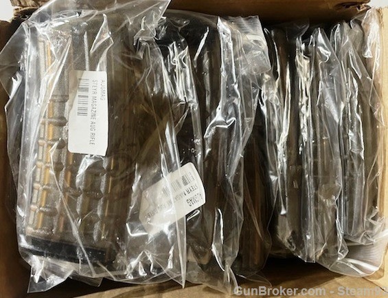 STEYR AUG 5.56 NATO /.223 REM 30 Round Factory Waffle Translucent Magazine-img-0