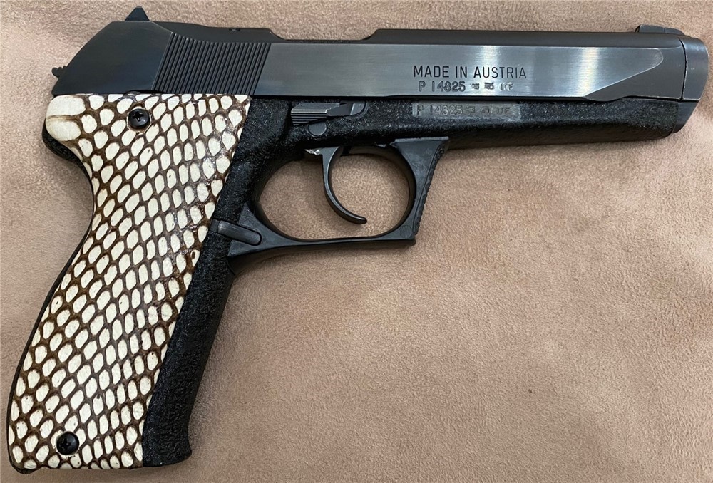 Genuine Cobra Grips for Steyr GB 9mm Pistol With New Grip Screws-img-0