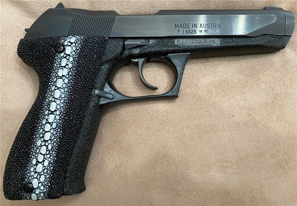 Genuine Row Stingray Grips for Steyr GB 9mm Pistol With New Grip Screws-img-0
