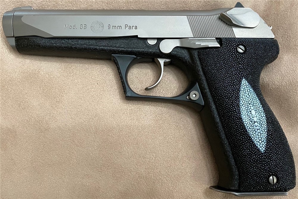 Genuine Black Stingray Grips for Steyr GB With New Grip Screws-img-3