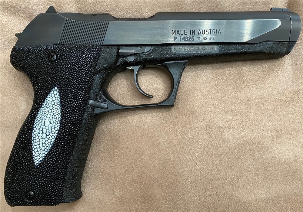 Genuine Black Stingray Grips for Steyr GB With New Grip Screws-img-0
