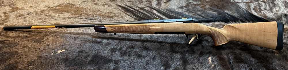 LIMITED EDITION BROWNING X-BOLT 2 HUNTER MAPLE 300 WIN MAG 26"-img-2