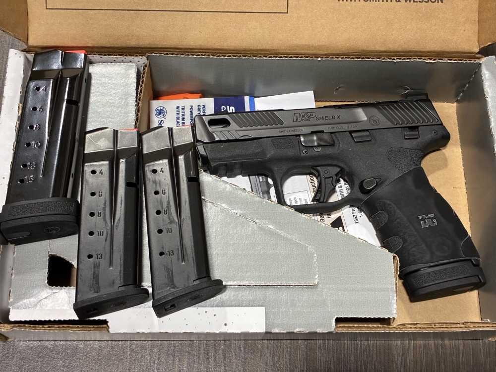 Smith & Wesson Performance Center Shield X Carry Comp W/ 5 mags-img-0