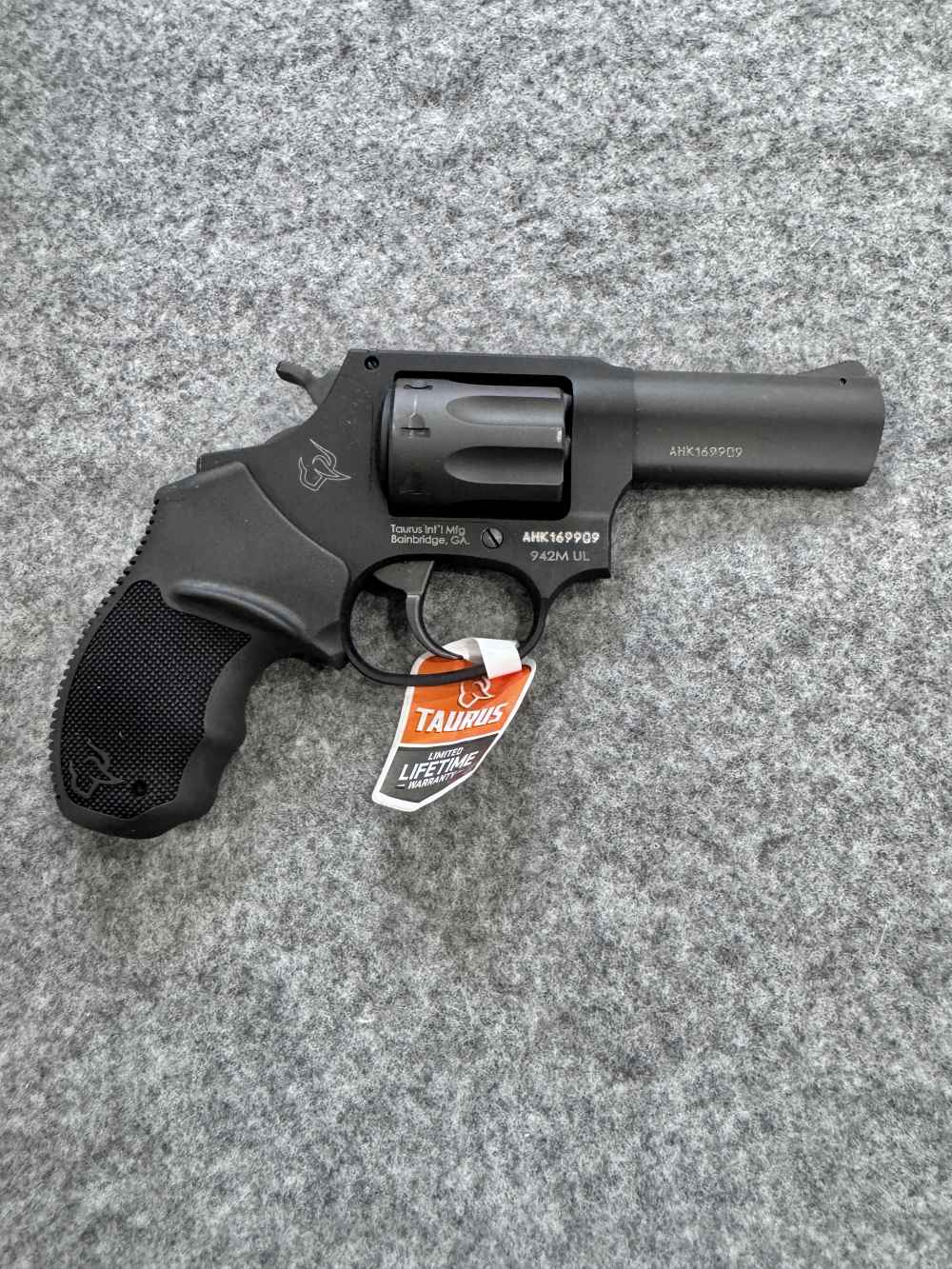 Taurus 942 .22WMR-img-0