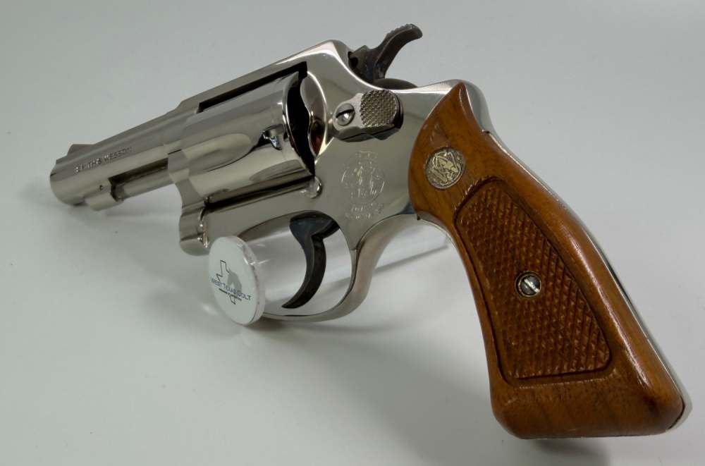 S&W Model 36-1 "Chief's Special" RARE 3" Barrel As-New In The Box-img-2