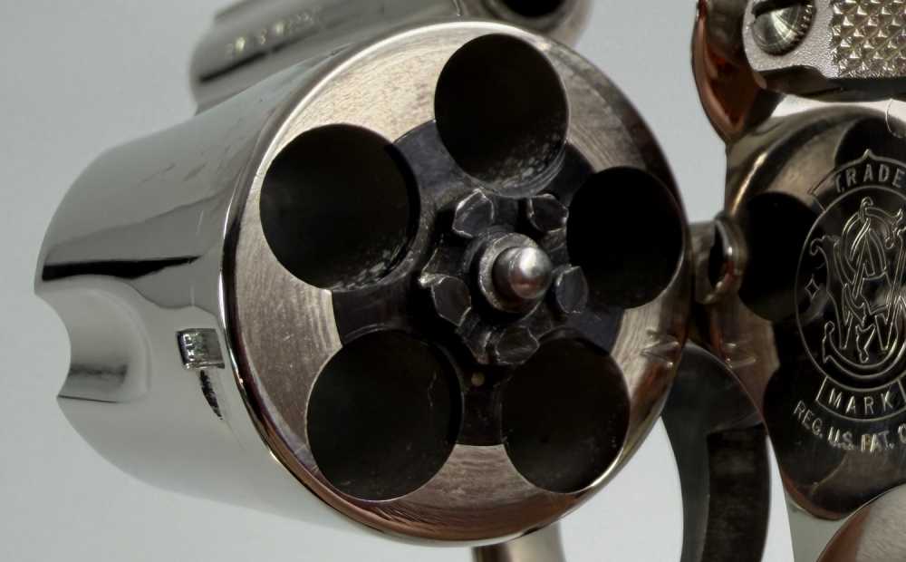 S&W Model 36-1 "Chief's Special" RARE 3" Barrel As-New In The Box-img-10