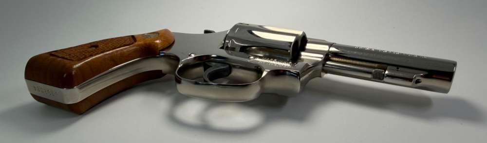 S&W Model 36-1 "Chief's Special" RARE 3" Barrel As-New In The Box-img-6