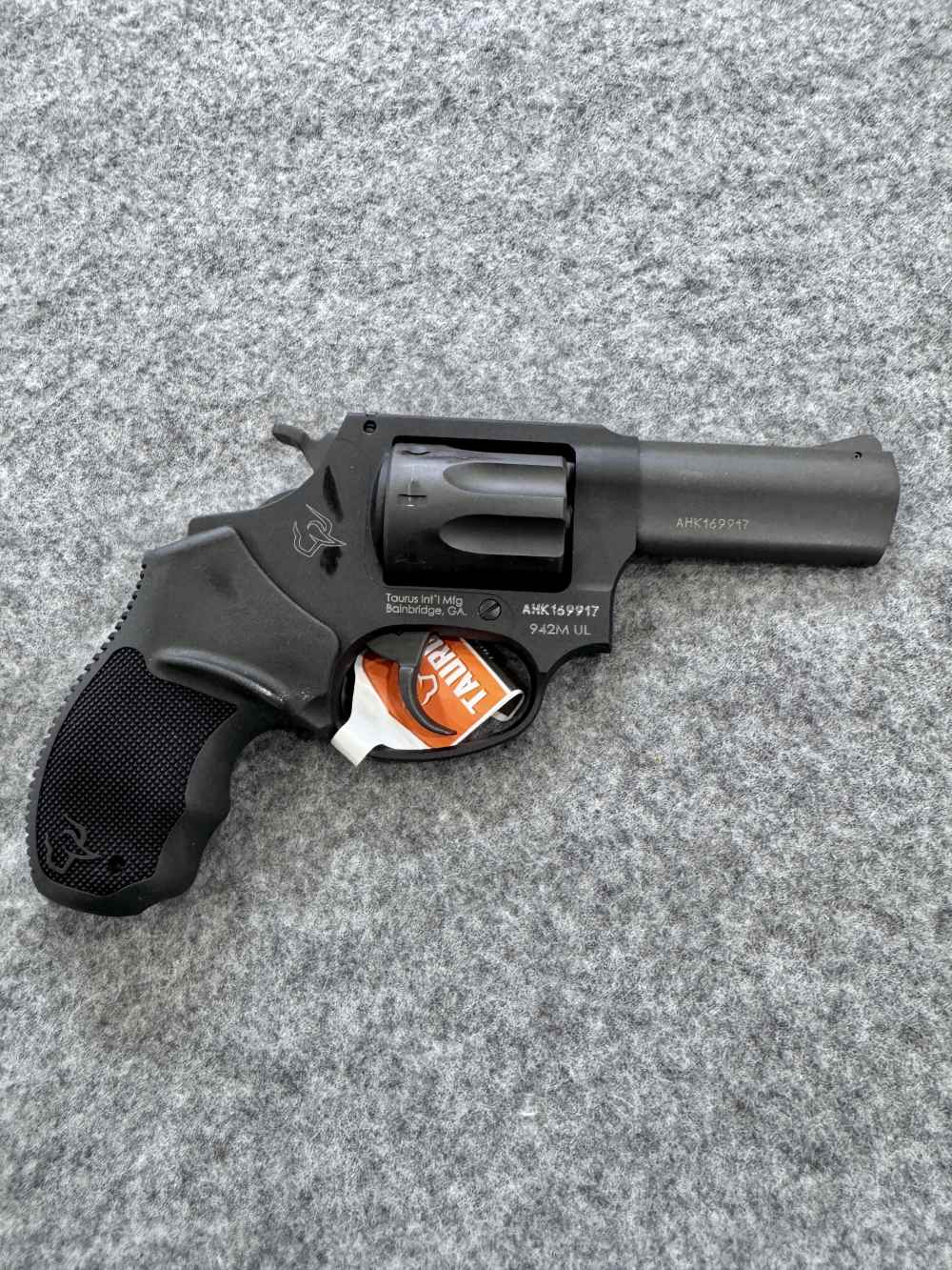 Taurus 942 .22WMR-img-0