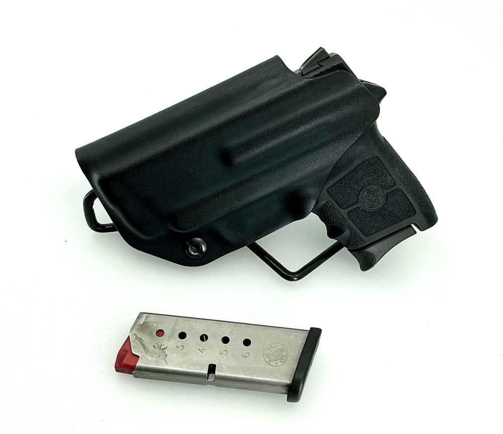 Smith & Wesson Bodyguard 380 w/ 2 mags + kydex holster-img-3