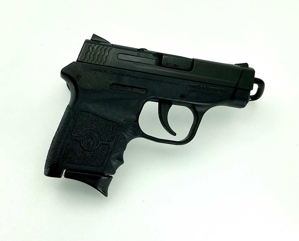 Smith & Wesson Bodyguard 380 w/ 2 mags + kydex holster-img-2
