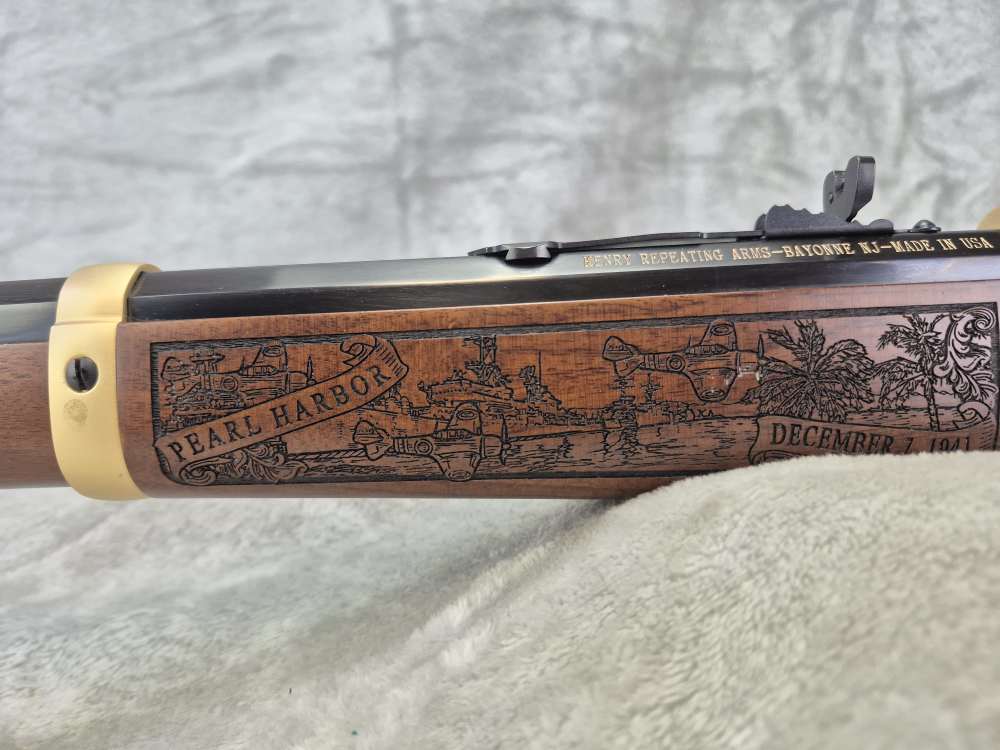 Henry Big Boy WWII 75 Year .45LC Lever Action Rifle 20” Case & Box – EXCELL-img-10