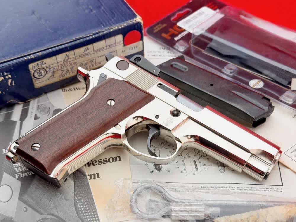 MINT 1981 Smith & Wesson Model 559 4" Rare Factory Nickel 9mm w/ Box-img-1