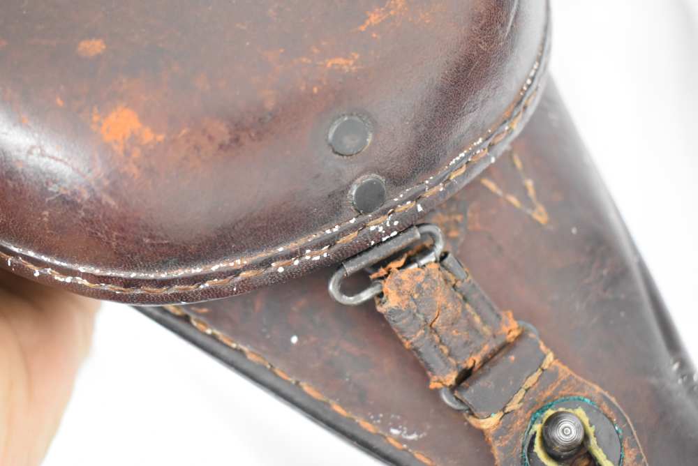 WWII Japanese Type 14 Leather holster with strap in excellent condition -img-11