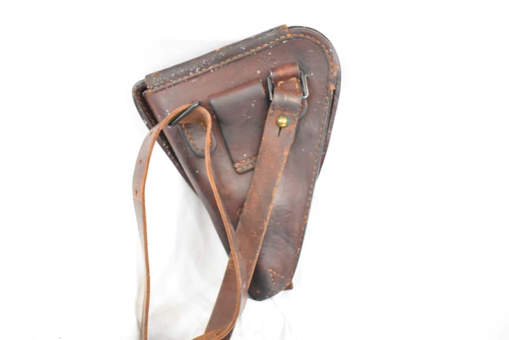 WWII Japanese Type 14 Leather holster with strap in excellent condition -img-2