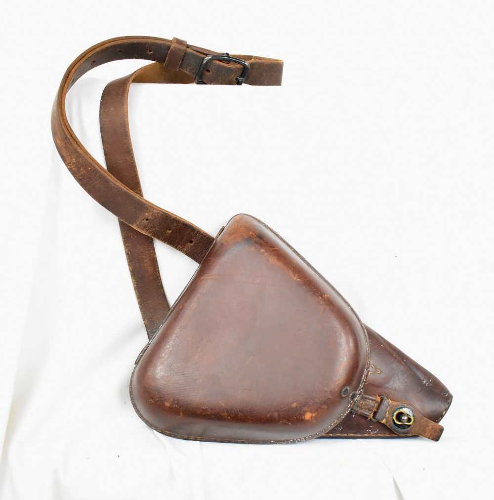 WWII Japanese Type 14 Leather holster with strap in excellent condition -img-4