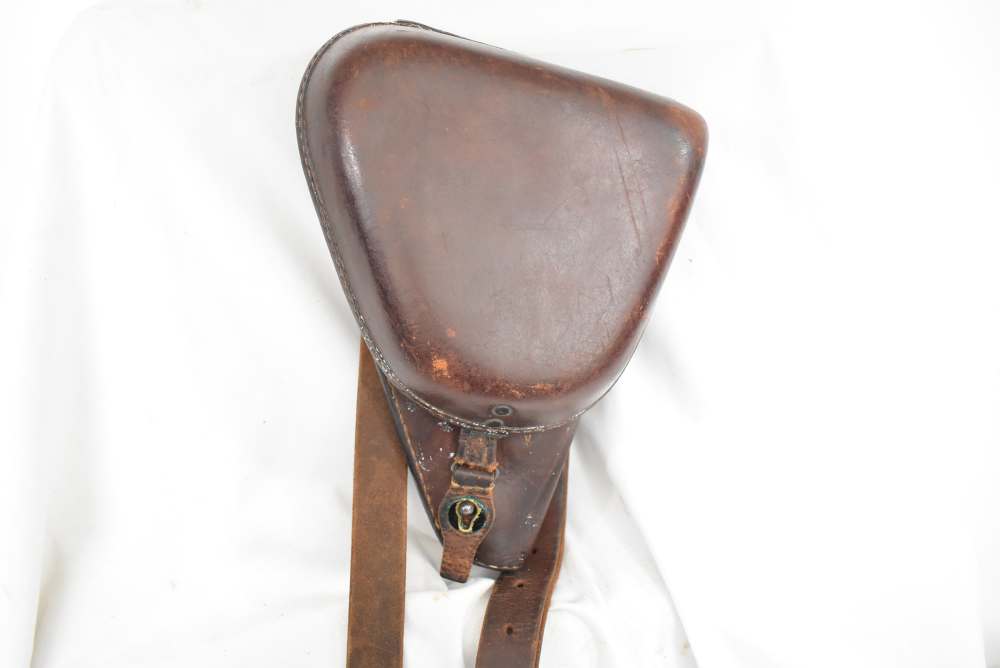 WWII Japanese Type 14 Leather holster with strap in excellent condition -img-9