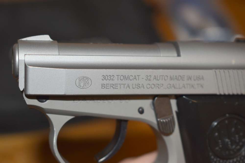 Beretta 3032 Tomcat .32 ACP INOX 2.4" Tip Up Barrel Pistol Box (2) Mags-img-8