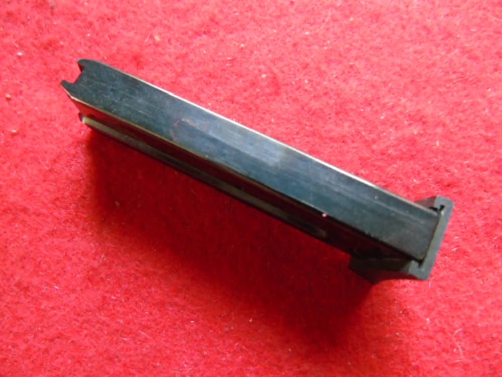 FEG  HUNGARIAN AP- 22   8rd. 22 Lr  Magazine-img-4