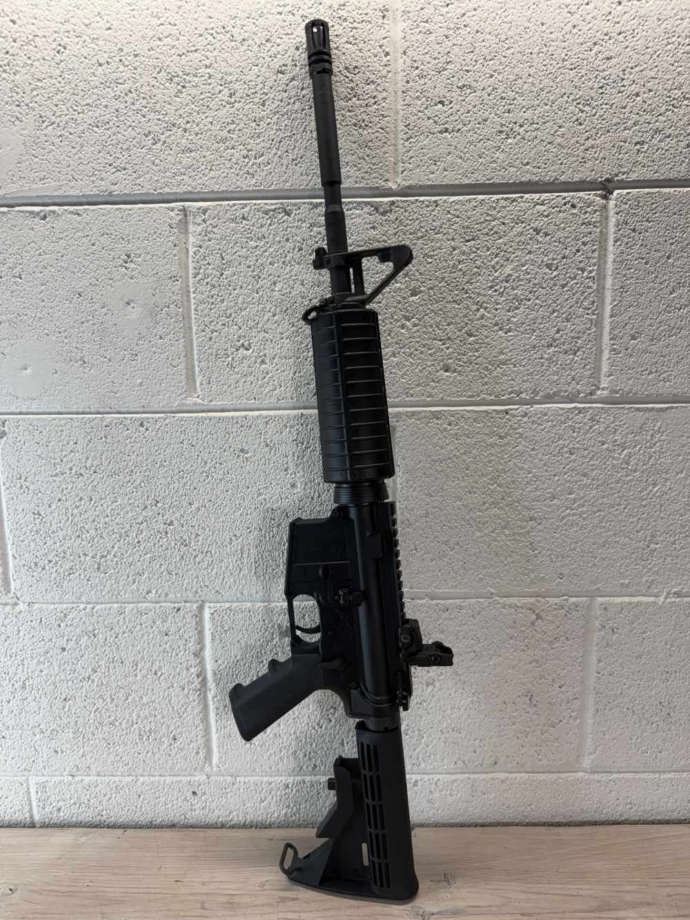 2013 COLT LE6920 5.56 Perfect Condition-img-2