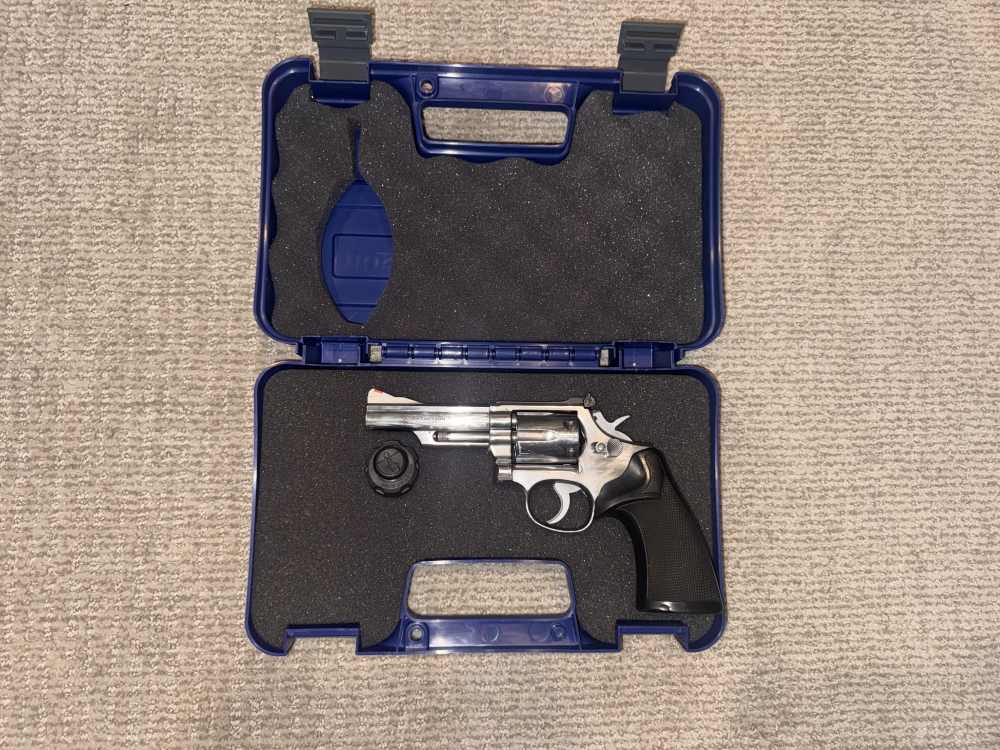 Smith & Wesson 66-1 Combat Magnum w/speed loader S&W 357 magnum stainless-img-4