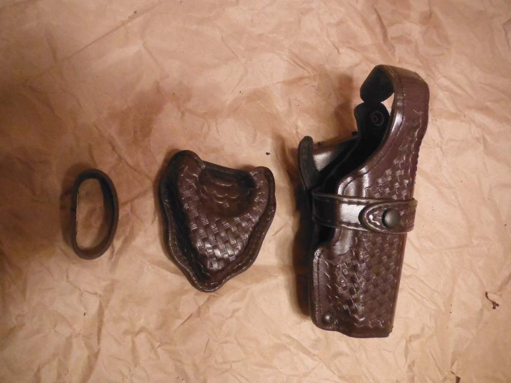 safaryland 1108 holster-img-0